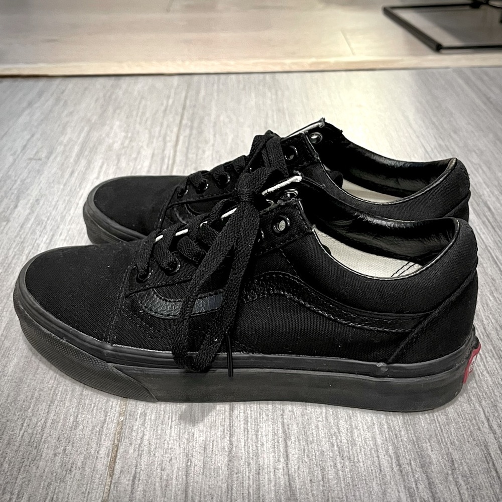 Vans black low top canvas Old Skool sneakers with black stripe